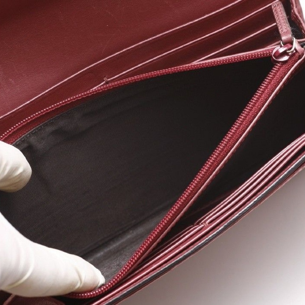 100% Auth Gucci Lovely Patent  Bifold Wallet - Picture 6 of 8